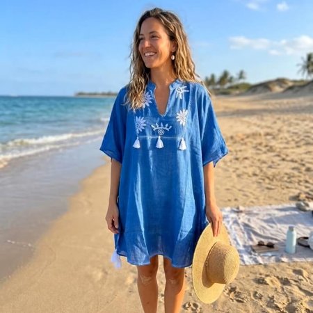 Niebieska tunika plażowa Nomad Sari z kremowym haftem