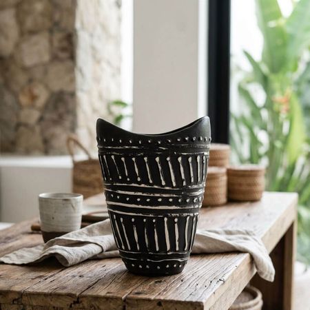 Wazon dekoracyjny ceramiczny z Bali - W kształcie U